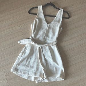 Aritzia Wilfred Ecoulement Romper!